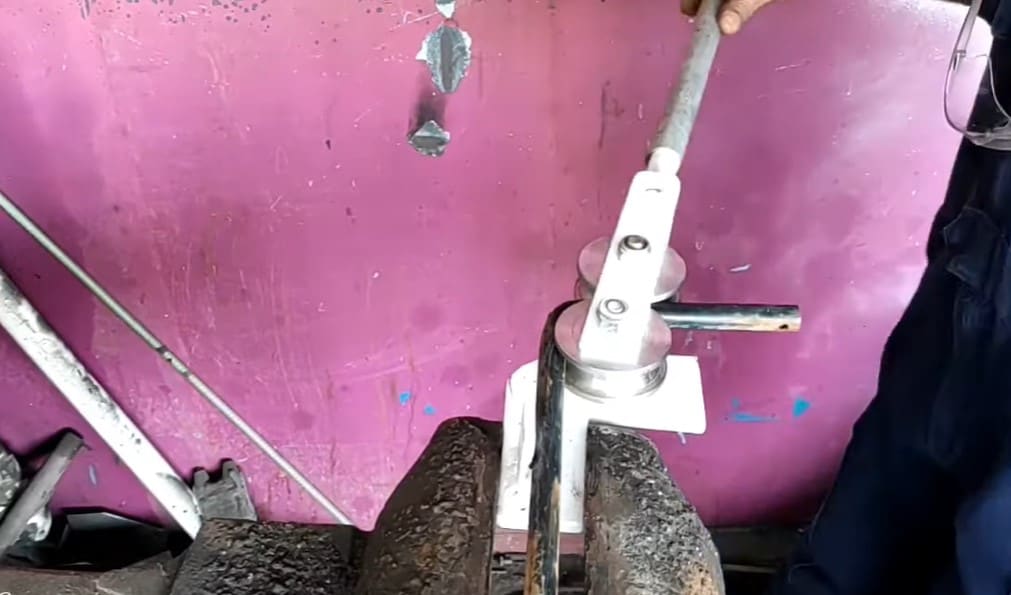 A Simple and Easy Manual Pipe Bender Build