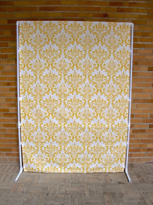 How to Make Your Own DIY Backdrop Stand