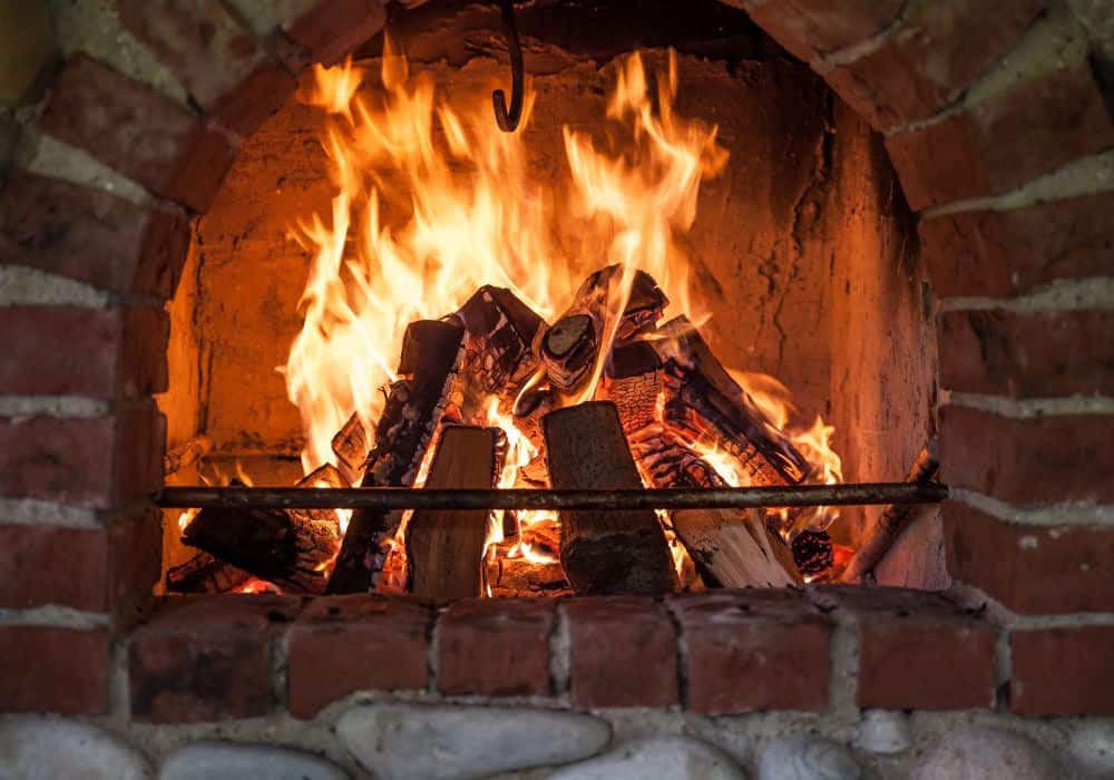 Factors That Influence the Cost of Refacing a Fireplace