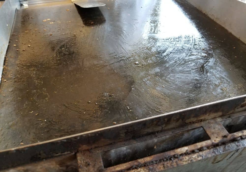 How To Clean Your Blackstone Griddle After Cooking