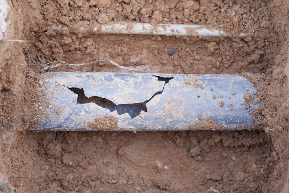 How to Tell If Sewer Pipe is Leaking