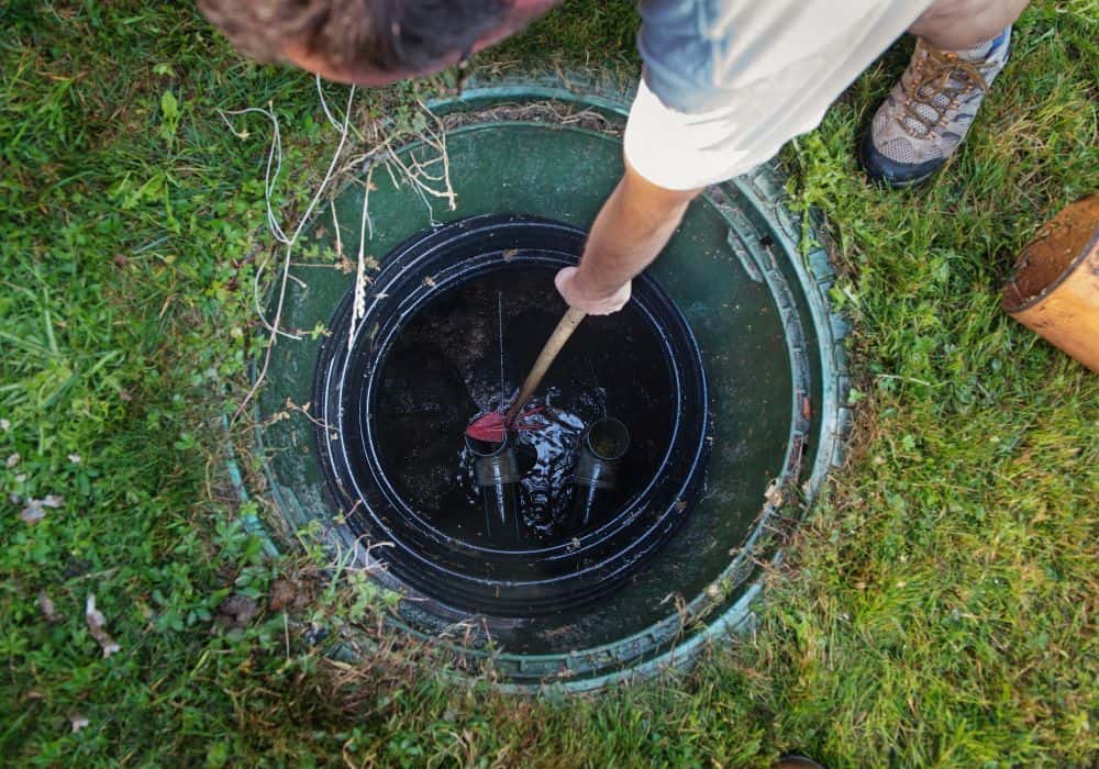 How to prevent clogs in septic pipes