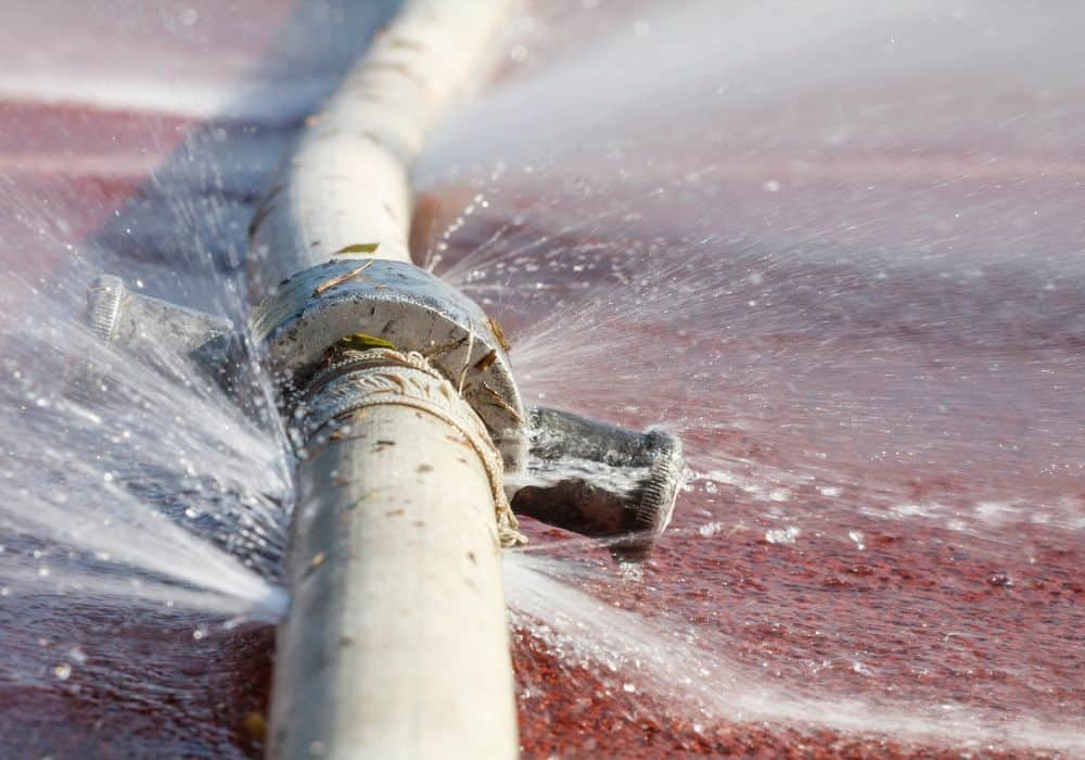 How to prevent winter weather bursting pipes