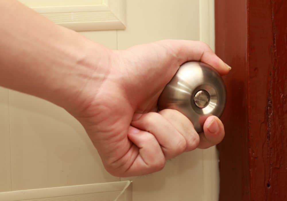 Privacy doorknobs