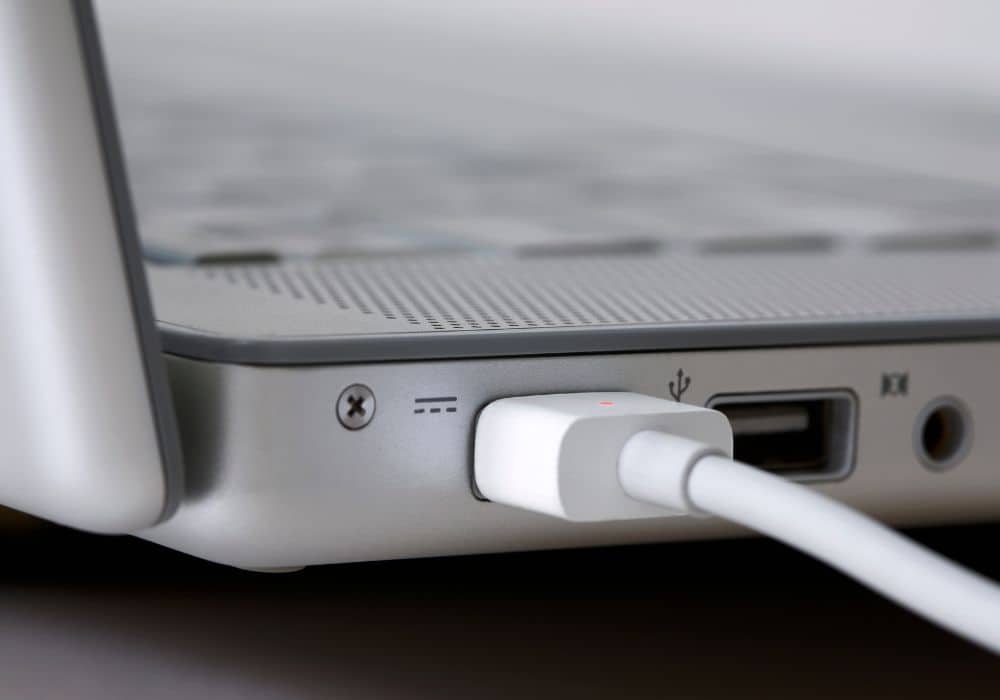 Use the MacBook battery health management feature