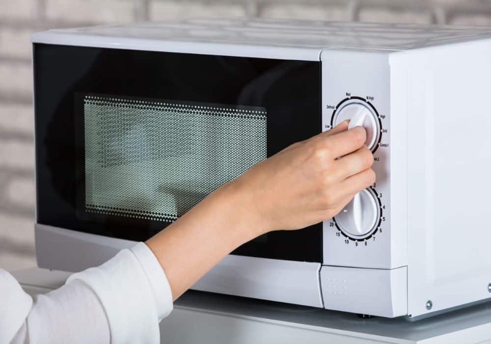 What happens if the microwave doesn’t have ventilation?