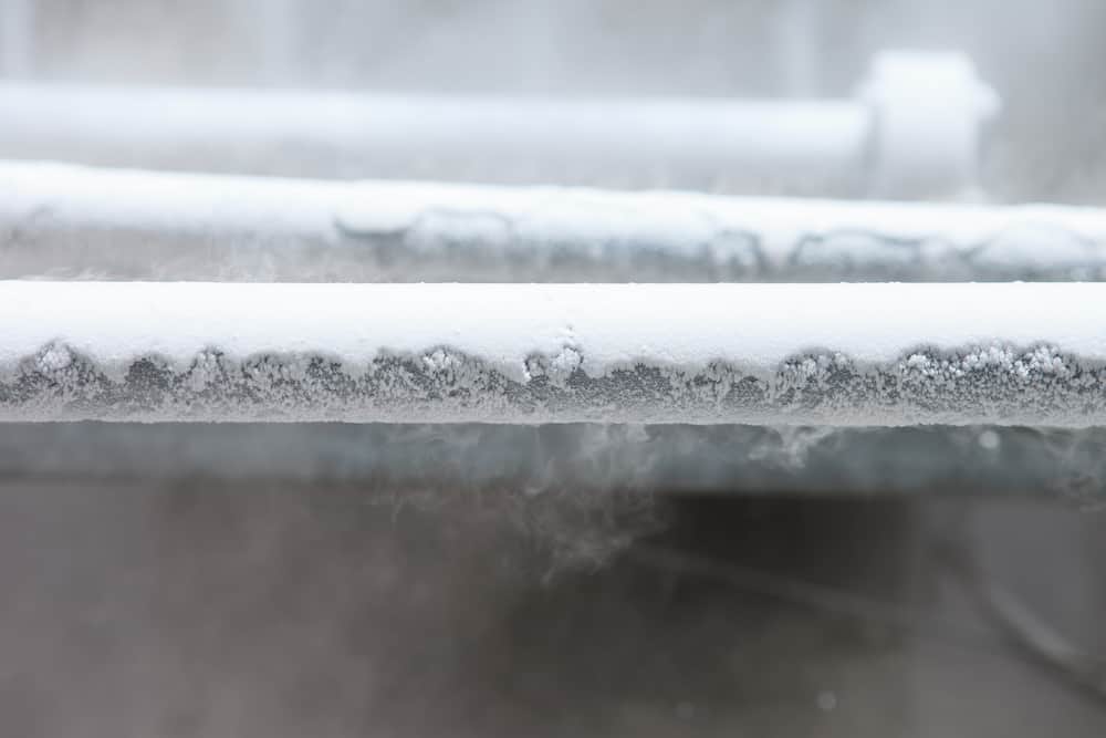 how cold pipes freeze