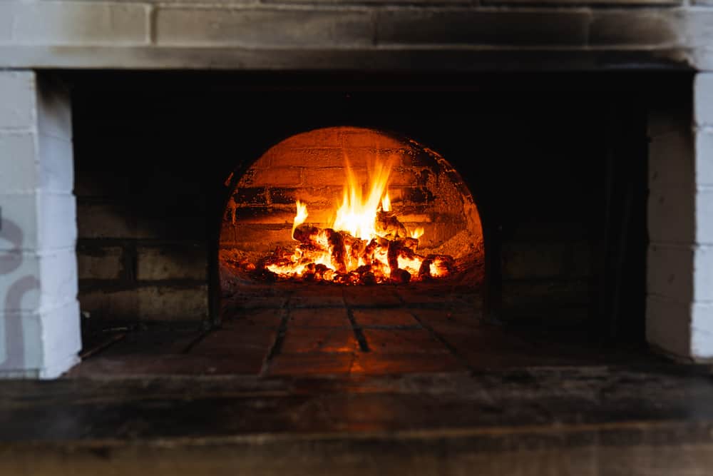 how much does it cost to reface a fireplace?