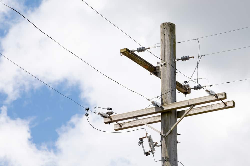 how much does utility pole installation cost?