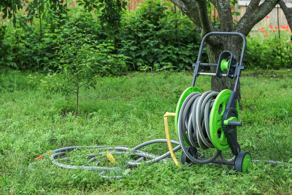 how to set up a hose pipe reel