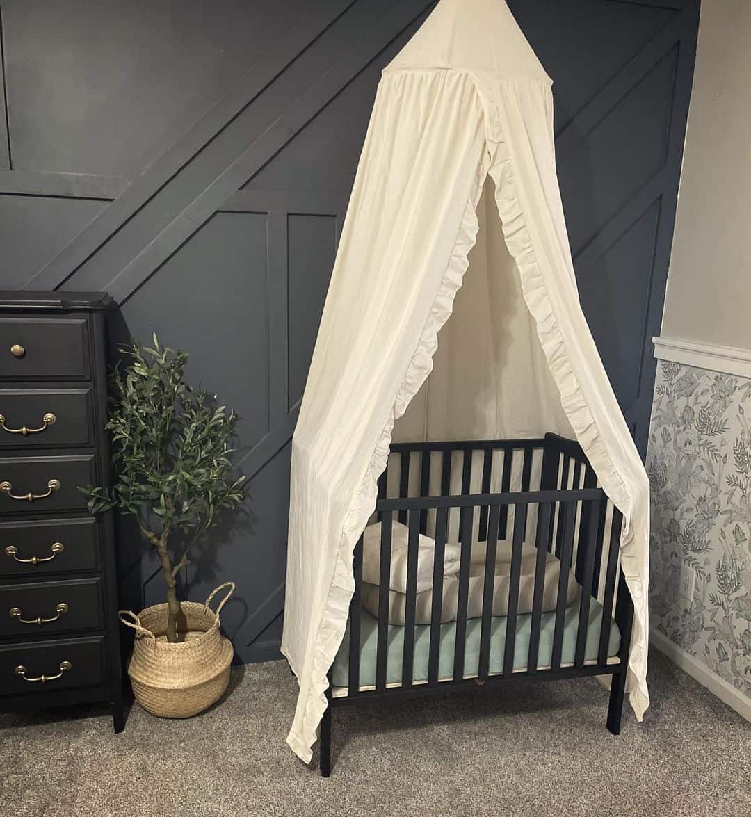 Features to Check for in a Mini Crib
